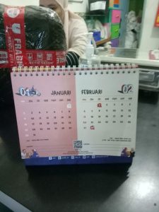 Cetak kalender meja murah